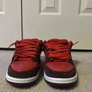 Nike SB cherry from the fruity collection size 9